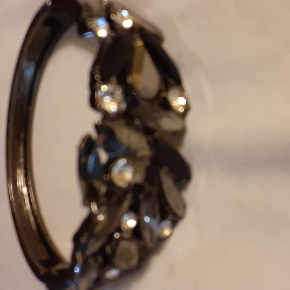 Mmetallic colored bracelet